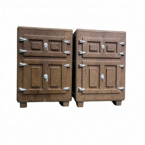 Vintage Plastic Icebox Salt and Pepper Shakers Kitsch Kitchen Decor